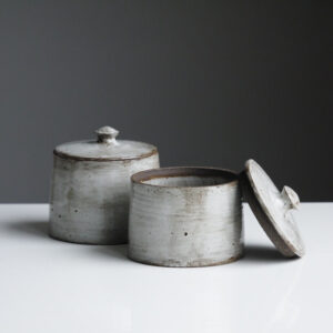 serving pot